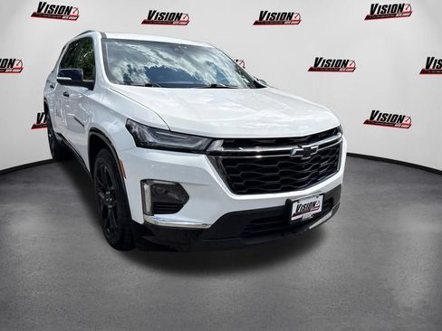 Used 2023 Chevrolet Traverse Premier w/ Redline Edition AWD/4WD image 3