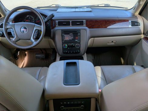 Used 2010 GMC Yukon SLT w/ Texas Edition RWD image 15