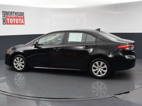 Used 2024 Toyota Corolla LE FWD image 2