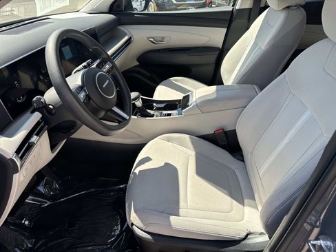 Used 2025 Hyundai Tucson SEL FWD image 14