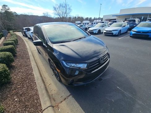 Certified 2023 Honda Odyssey Sport image 7