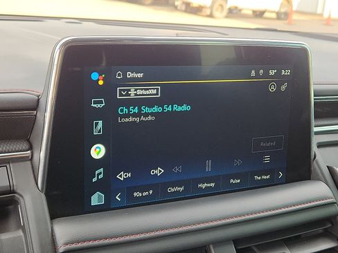 Used 2022 Chevrolet Suburban RST w/ Sport Performance Package image 16