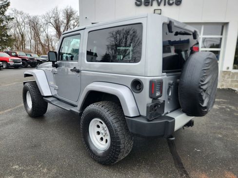Used 2013 Jeep Wrangler Sahara w/ Dual Top Group AWD/4WD image 12