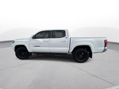 Used 2021 Toyota Tacoma SR5 image 9
