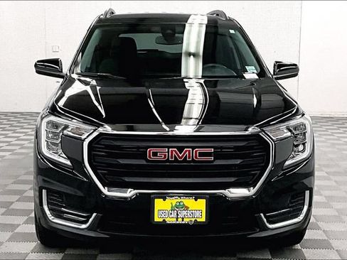Used 2023 GMC Terrain SLE w/ Driver Convenience Package AWD/4WD image 4