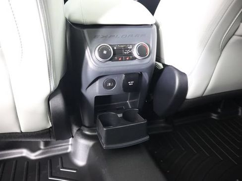 Used 2025 Ford Explorer Platinum w/ Ultimate Package AWD/4WD image 57
