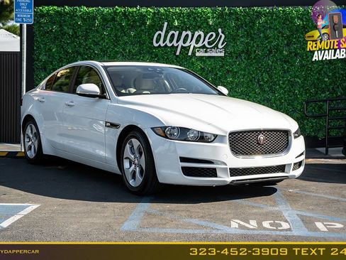 Used 2018 Jaguar XE RWD image 3