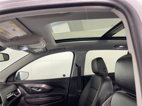 Used 2021 GMC Terrain SLT w/ Infotainment Package II image 18