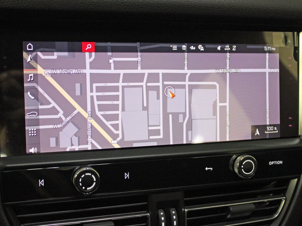 Certified 2026 Porsche Macan AWD/4WD image 27