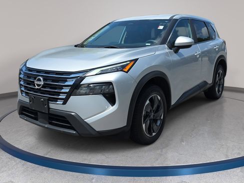 Used 2024 Nissan Rogue SV AWD/4WD image 1