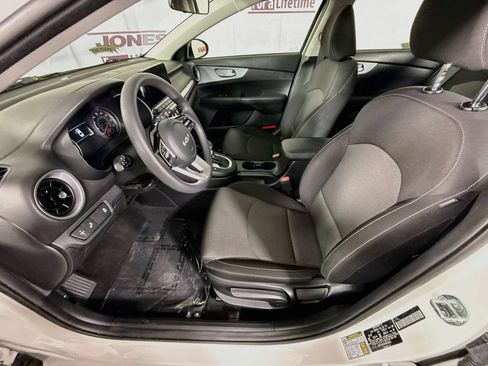 Used 2024 Kia Forte LXS w/ LXS Technology Package FWD image 24