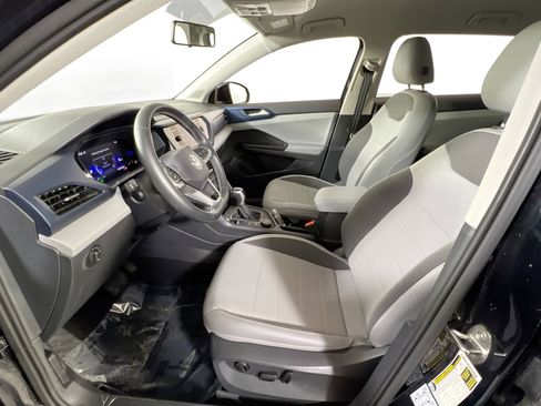 Used 2022 Volkswagen Taos SE image 17