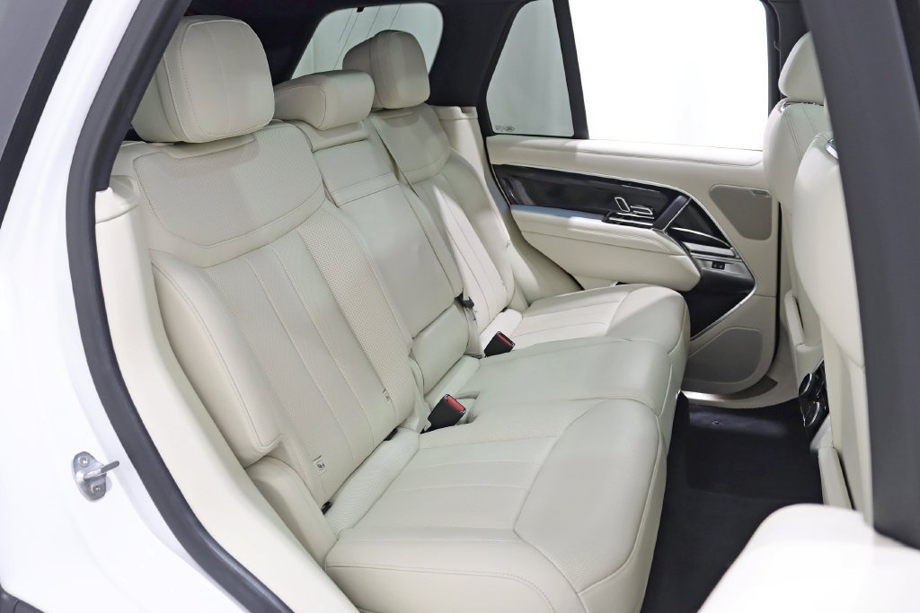 Used 2023 Land Rover Range Rover SE AWD/4WD image 30