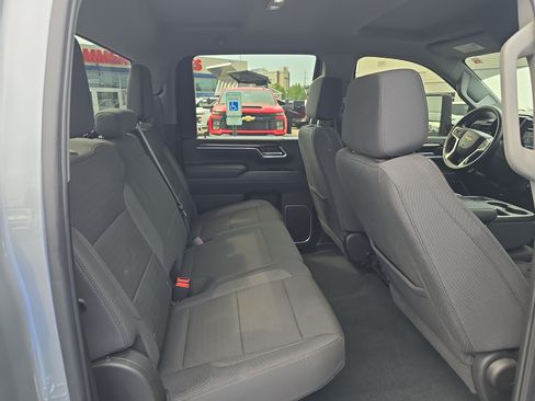 Used 2025 Chevrolet Silverado 3500 LT w/ Safety Package AWD/4WD image 4