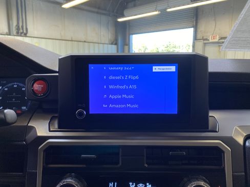 Used 2025 Toyota Tacoma TRD Off-Road image 39