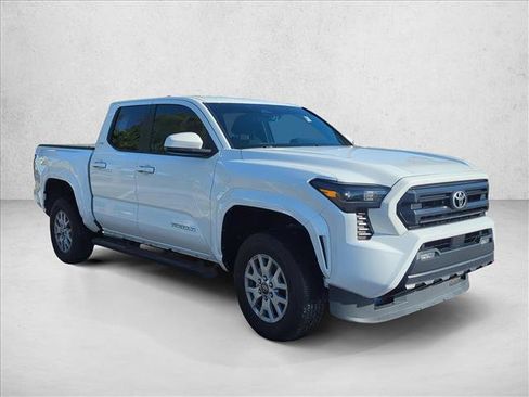 Certified 2024 Toyota Tacoma SR5 image 3
