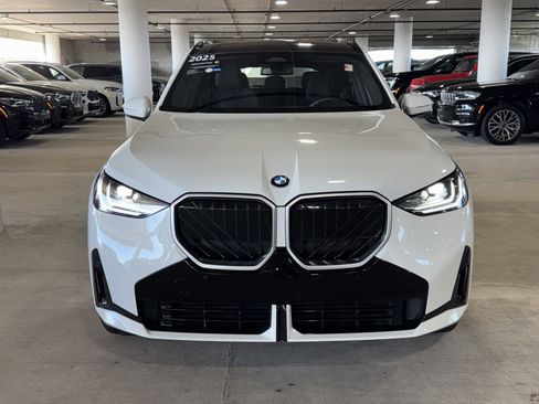 Certified 2025 BMW X3 xDrive30i w/ M Sport Package image 3