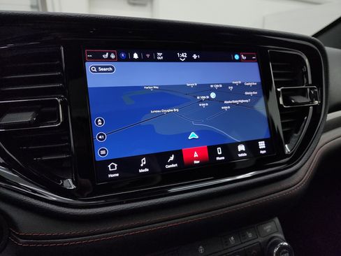 Used 2024 Dodge Durango GT image 11