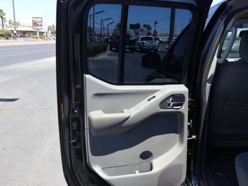 Used 2017 Nissan Frontier SV w/ SV Value Truck Package RWD image 20