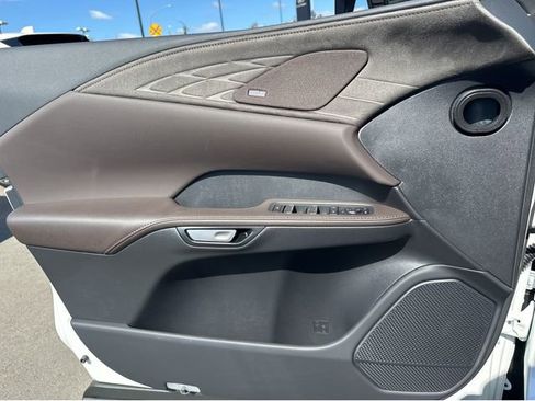 New 2026 Lexus RX 450h AWD image 38