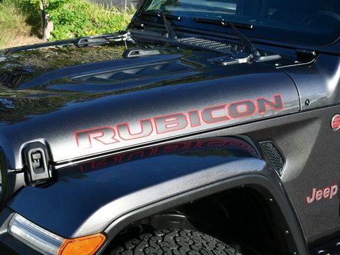 Used 2022 Jeep Wrangler Rubicon w/ Steel Bumper Group image 37