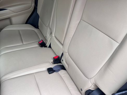 Used 2014 Mitsubishi Outlander GT image 22