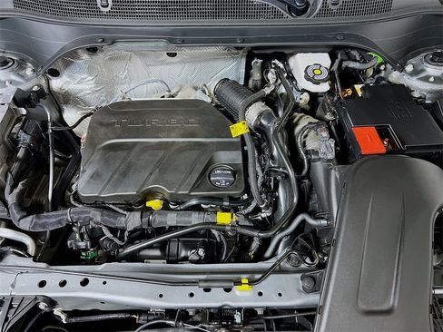 Used 2024 Chevrolet Trax LT image 27