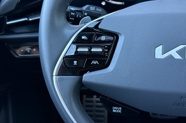 Certified 2025 Kia Niro EX Touring FWD image 32