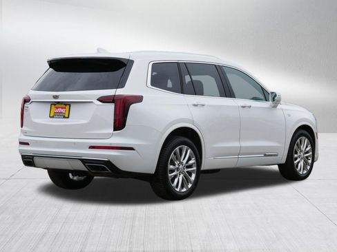 Used 2020 Cadillac XT6 Premium Luxury image 7