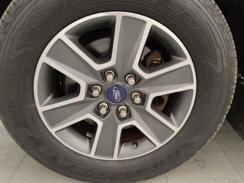 Used 2013 Ford F150 XLT w/ Luxury Equipment Group image 31