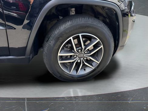 Used 2022 Jeep Grand Cherokee Limited AWD/4WD image 13