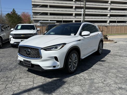 Certified 2023 INFINITI QX50 Luxe w/ Cargo Package image 3