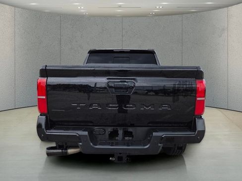 Used 2024 Toyota Tacoma TRD Sport w/ TRD Sport Upgrade Package RWD image 6