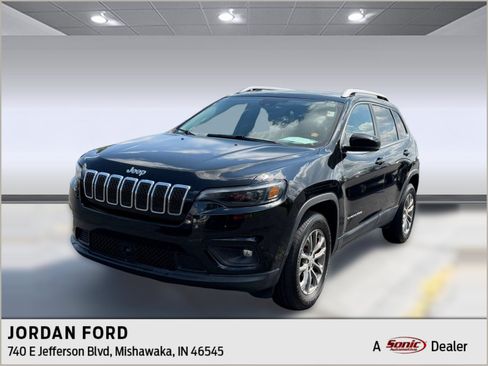 Used 2020 Jeep Cherokee Latitude Lux w/ Comfort/Convenience Group AWD/4WD image 1