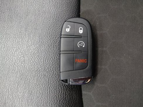 Used 2021 Jeep Compass Latitude FWD image 32