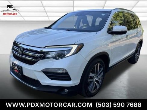 Used 2017 Honda Pilot Touring image 1