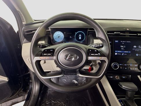 Used 2024 Hyundai Tucson SE image 13