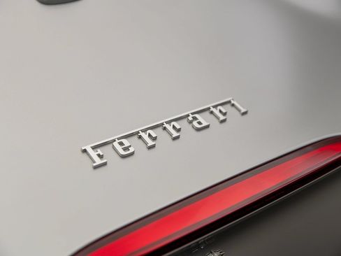 Used 2019 Ferrari Portofino RWD image 40