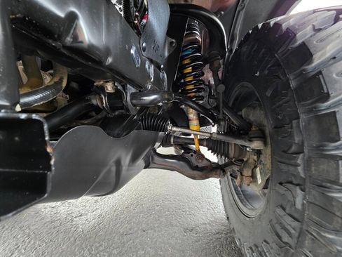 Used 2016 Toyota Tacoma TRD Off-Road w/ Premium & Technology Package image 56