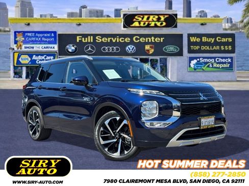 Used 2023 Mitsubishi Outlander SEL AWD/4WD image 1