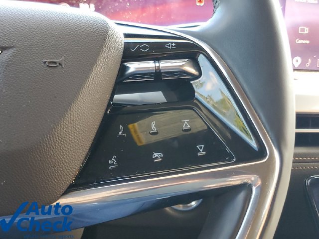Used 2025 Cadillac Escalade ESV Premium Luxury RWD image 26
