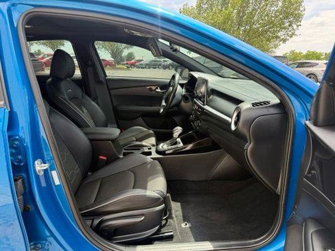 Used 2024 Kia Forte GT-Line w/ GT-Line Premium Package FWD image 9