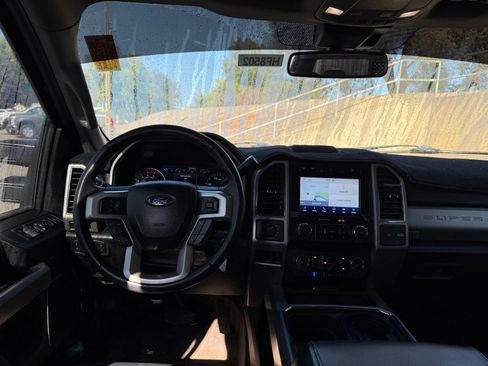 Used 2020 Ford F250 Lariat w/ Lariat Value Package AWD/4WD image 9