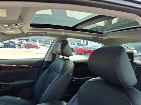 Used 2019 Kia Cadenza Technology FWD image 12