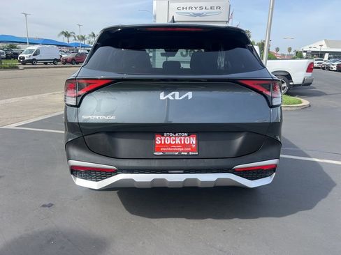 Used 2025 Kia Sportage LX image 10