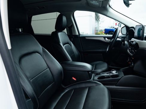 Used 2022 Ford Escape SEL w/ Technology Package image 25