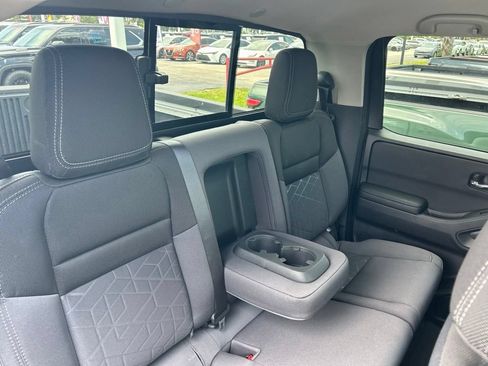 Certified 2025 Nissan Frontier SV w/ SV Convenience Package AWD/4WD image 47
