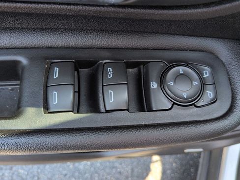 Used 2018 GMC Terrain Denali w/ Driver Alert Package II AWD/4WD image 15