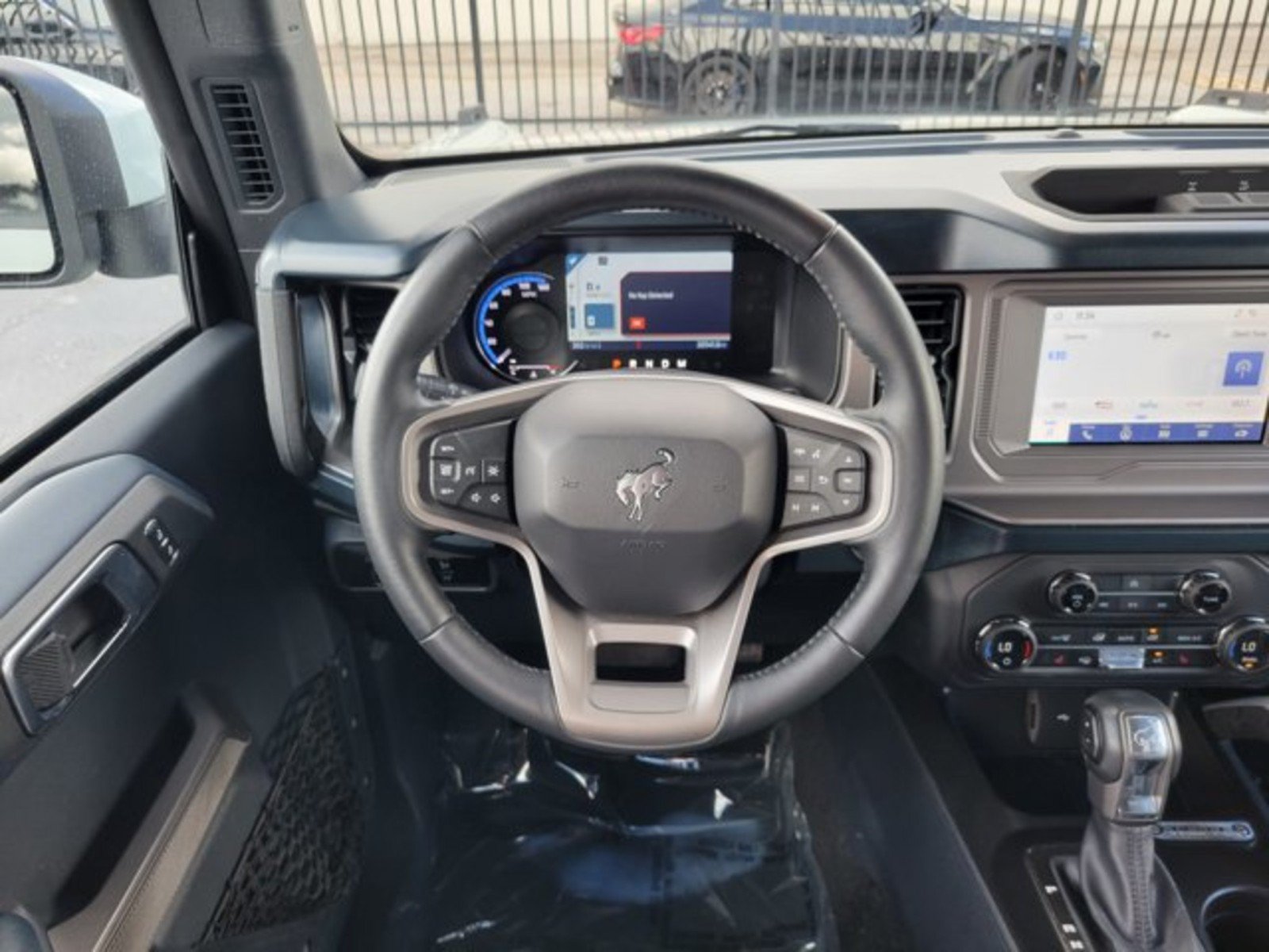 Used 2023 Ford Bronco Outer Banks AWD/4WD image 15