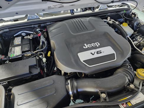 Used 2016 Jeep Wrangler Unlimited Sport w/ Quick Order Package 24S image 36